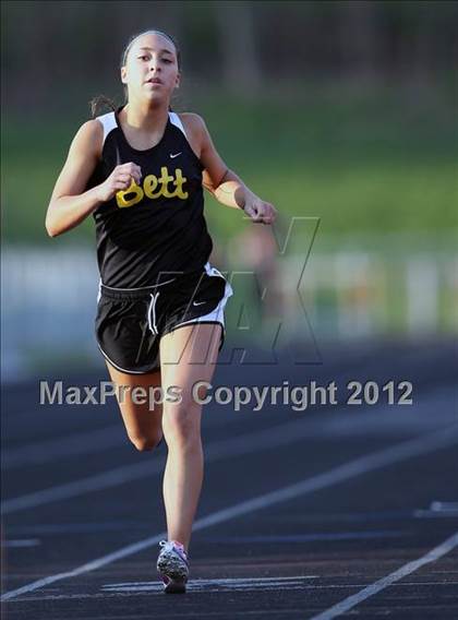 Thumbnail 1 in Iowa City Sherwood Relays (Hurdles/Running Events) photogallery.