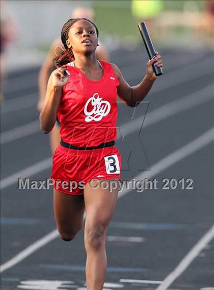Thumbnail 1 in Iowa City Sherwood Relays (Hurdles/Running Events) photogallery.