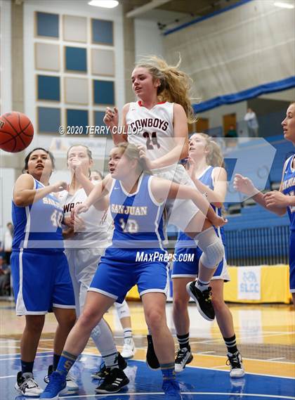 Thumbnail 2 in San Juan vs. Grantsville (UHSAA 3A Quarterfinal) photogallery.