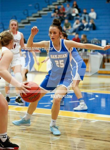 Thumbnail 2 in San Juan vs. Grantsville (UHSAA 3A Quarterfinal) photogallery.