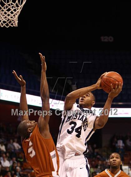 Thumbnail 1 in Capital Prep vs. Immaculate (CIAC Class S Final) photogallery.