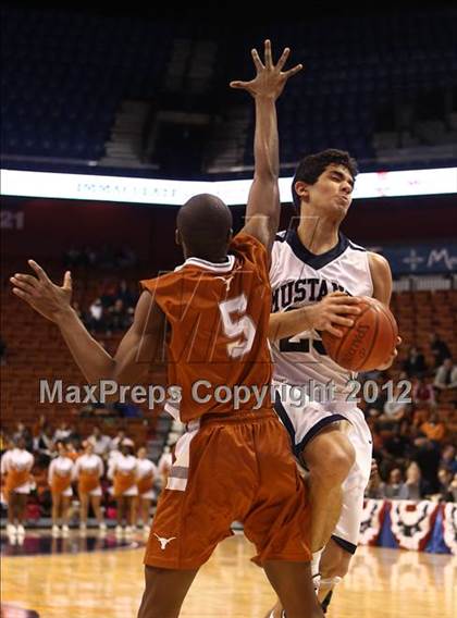 Thumbnail 3 in Capital Prep vs. Immaculate (CIAC Class S Final) photogallery.