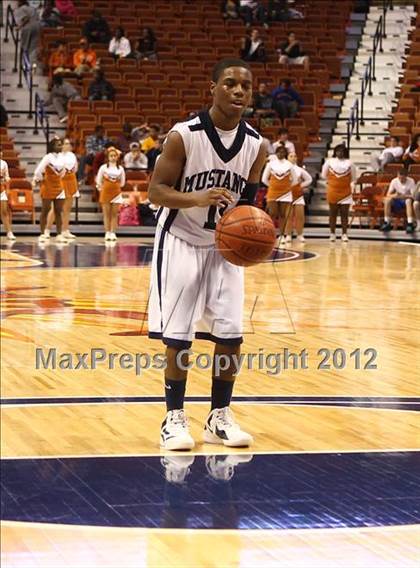 Thumbnail 1 in Capital Prep vs. Immaculate (CIAC Class S Final) photogallery.