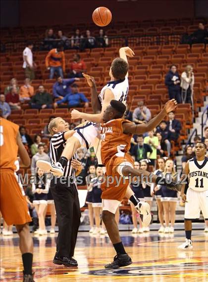 Thumbnail 1 in Capital Prep vs. Immaculate (CIAC Class S Final) photogallery.