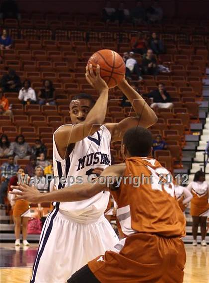 Thumbnail 1 in Capital Prep vs. Immaculate (CIAC Class S Final) photogallery.