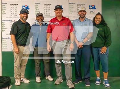 Thumbnail 2 in UIL 3A Boys Golf Awards photogallery.