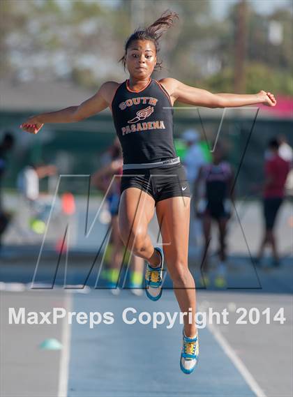 Thumbnail 1 in CIF SS Track and Field Masters Meet (Girls Events) photogallery.