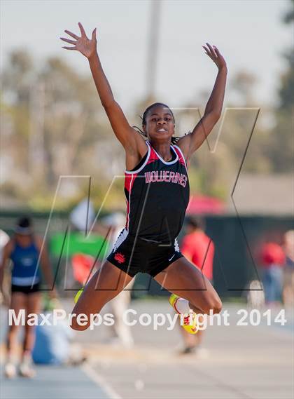 Thumbnail 1 in CIF SS Track and Field Masters Meet (Girls Events) photogallery.