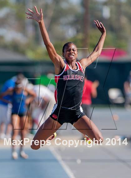 Thumbnail 2 in CIF SS Track and Field Masters Meet (Girls Events) photogallery.