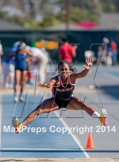 Thumbnail 3 in CIF SS Track and Field Masters Meet (Girls Events) photogallery.