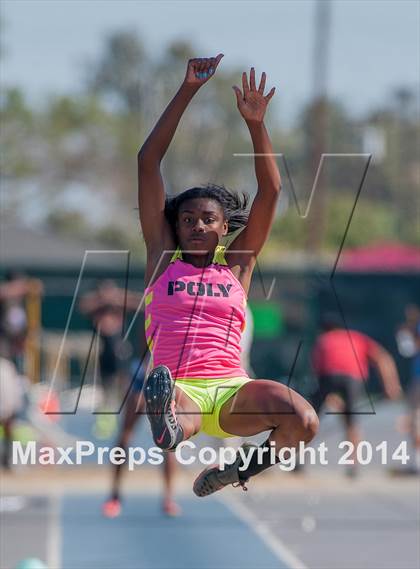 Thumbnail 1 in CIF SS Track and Field Masters Meet (Girls Events) photogallery.
