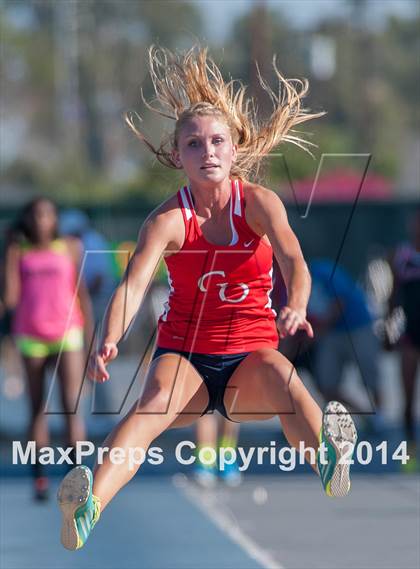 Thumbnail 1 in CIF SS Track and Field Masters Meet (Girls Events) photogallery.