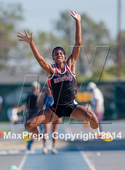 Thumbnail 2 in CIF SS Track and Field Masters Meet (Girls Events) photogallery.