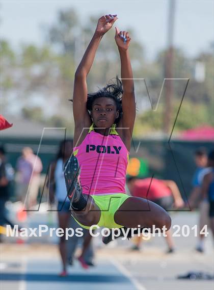 Thumbnail 1 in CIF SS Track and Field Masters Meet (Girls Events) photogallery.
