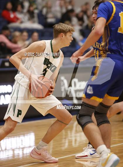 Thumbnail 3 in Pendleton vs. Colfax (Avista Holiday Tournament) photogallery.