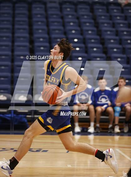 Thumbnail 2 in Pendleton vs. Colfax (Avista Holiday Tournament) photogallery.