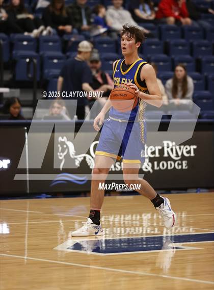 Thumbnail 2 in Pendleton vs. Colfax (Avista Holiday Tournament) photogallery.
