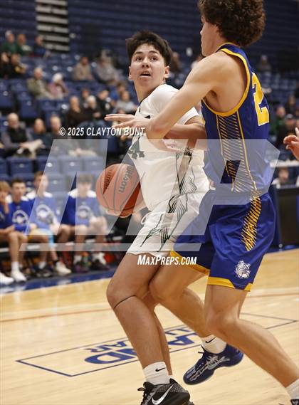 Thumbnail 2 in Pendleton vs. Colfax (Avista Holiday Tournament) photogallery.