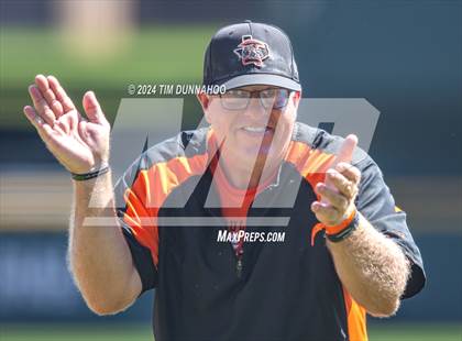 Thumbnail 2 in Ira vs. Fayetteville (UIL 1A Baseball Final) photogallery.