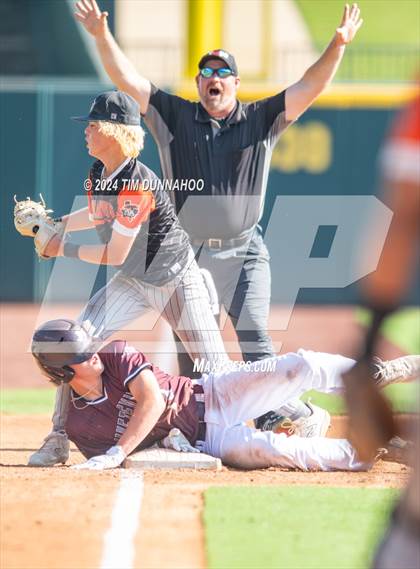 Thumbnail 1 in Ira vs. Fayetteville (UIL 1A Baseball Final) photogallery.