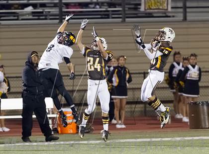 Thumbnail 1 in Hill @ St. Francis (CIF CCS D2 Playoff) photogallery.