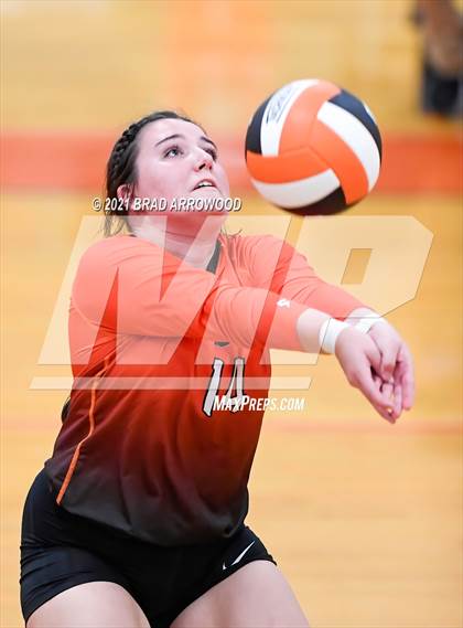 Thumbnail 1 in Ledford @ North Davidson photogallery.