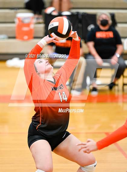 Thumbnail 2 in Ledford @ North Davidson photogallery.