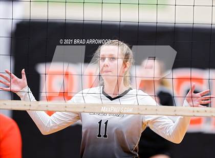 Thumbnail 3 in Ledford @ North Davidson photogallery.