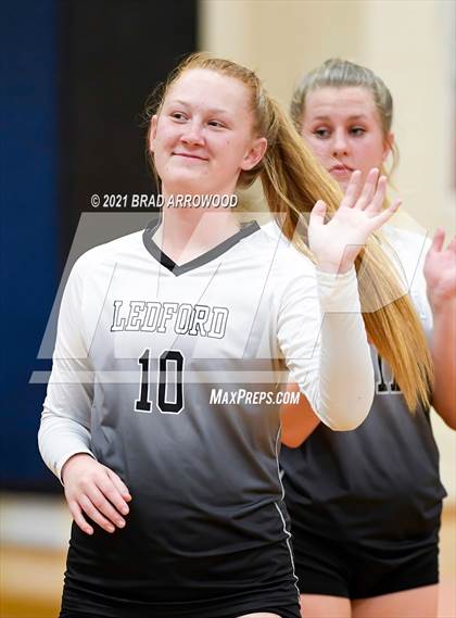 Thumbnail 1 in Ledford @ North Davidson photogallery.