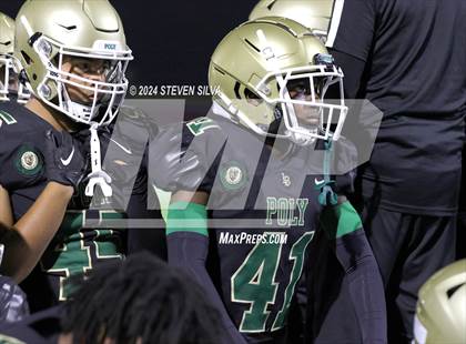 Thumbnail 2 in Long Beach Poly vs. Serra (Honor Bowl) photogallery.