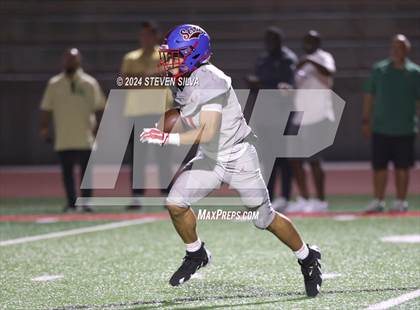 Thumbnail 2 in Long Beach Poly vs. Serra (Honor Bowl) photogallery.