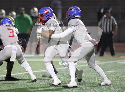 Thumbnail 2 in Long Beach Poly vs. Serra (Honor Bowl) photogallery.