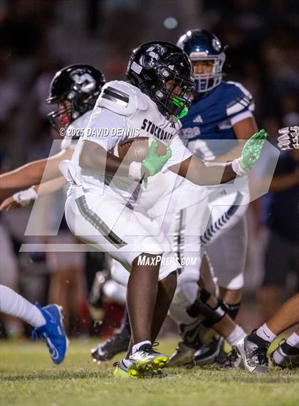 Thumbnail 1 in Stockdale @ Bakersfield photogallery.