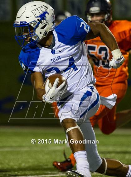 Thumbnail 3 in Seven Lakes vs Katy Taylor photogallery.