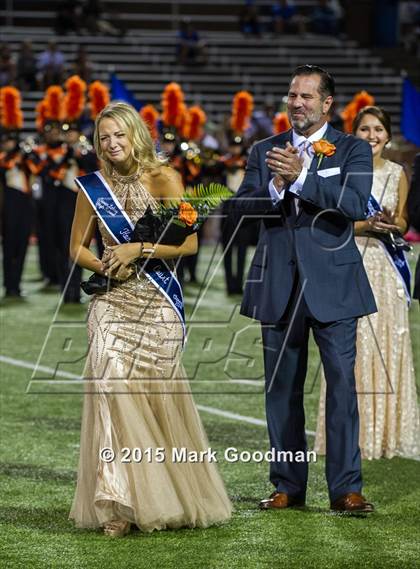 Thumbnail 2 in Seven Lakes vs Katy Taylor photogallery.