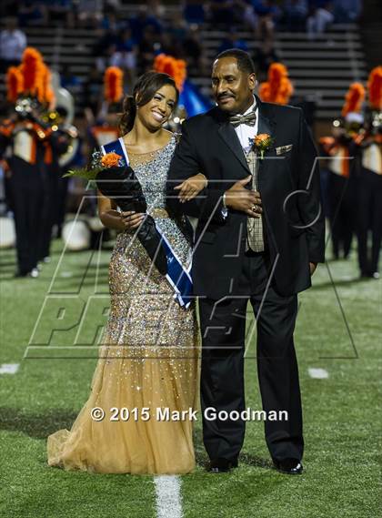 Thumbnail 2 in Seven Lakes vs Katy Taylor photogallery.