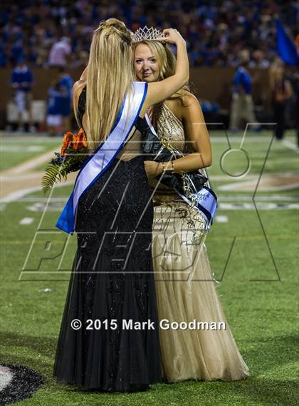 Thumbnail 2 in Seven Lakes vs Katy Taylor photogallery.
