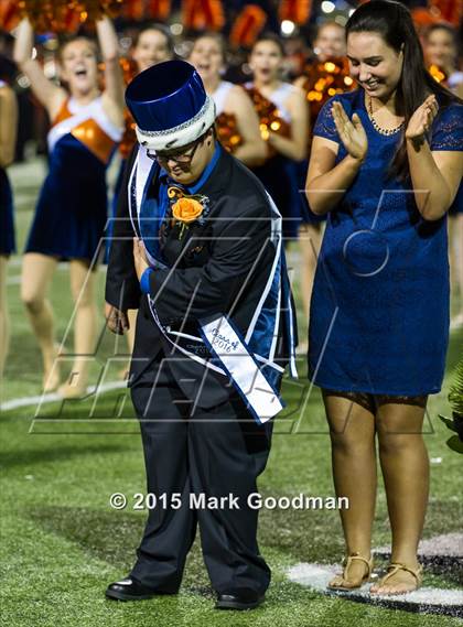 Thumbnail 2 in Seven Lakes vs Katy Taylor photogallery.