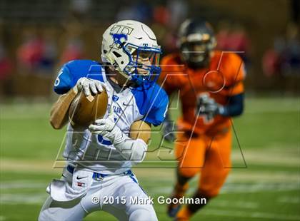 Thumbnail 2 in Seven Lakes vs Katy Taylor photogallery.