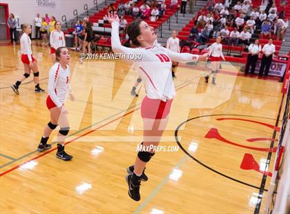 Thumbnail 1 in Jourdanton vs. Lago Vista (UIL 3A Bi-District) photogallery.