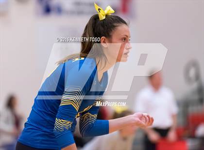 Thumbnail 2 in Jourdanton vs. Lago Vista (UIL 3A Bi-District) photogallery.