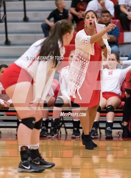 Thumbnail 1 in Jourdanton vs. Lago Vista (UIL 3A Bi-District) photogallery.