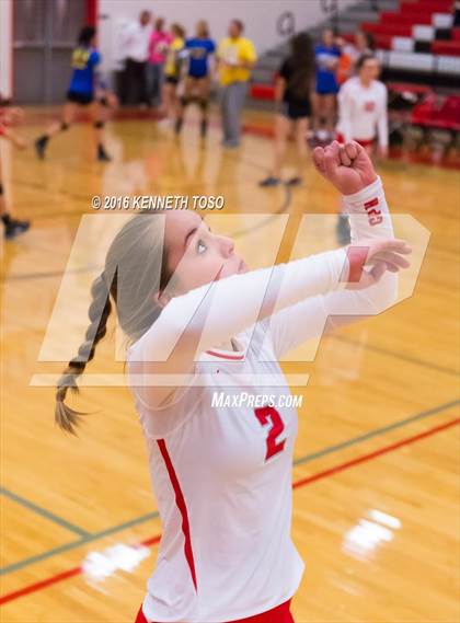 Thumbnail 2 in Jourdanton vs. Lago Vista (UIL 3A Bi-District) photogallery.