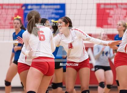 Thumbnail 2 in Jourdanton vs. Lago Vista (UIL 3A Bi-District) photogallery.