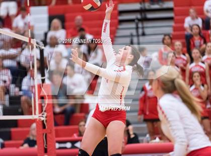 Thumbnail 2 in Jourdanton vs. Lago Vista (UIL 3A Bi-District) photogallery.