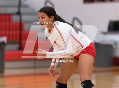 Thumbnail 3 in Jourdanton vs. Lago Vista (UIL 3A Bi-District) photogallery.