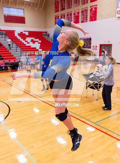 Thumbnail 2 in Jourdanton vs. Lago Vista (UIL 3A Bi-District) photogallery.