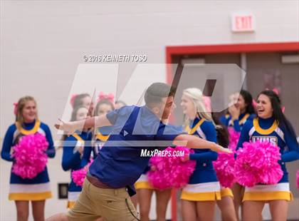 Thumbnail 2 in Jourdanton vs. Lago Vista (UIL 3A Bi-District) photogallery.