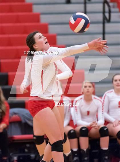 Thumbnail 2 in Jourdanton vs. Lago Vista (UIL 3A Bi-District) photogallery.
