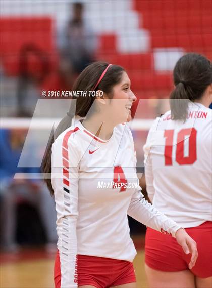 Thumbnail 2 in Jourdanton vs. Lago Vista (UIL 3A Bi-District) photogallery.